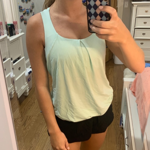 Lululemon! - Picture 3 of 6